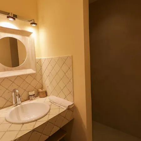 Maison 2 *
